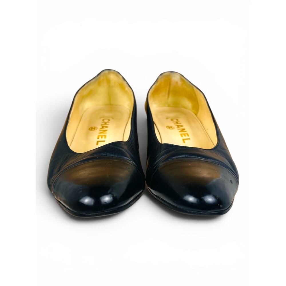 Chanel 1998 Two Tone Spectator Cap Toe Pumps Navy Black Leather Heels 36 - Picture 3 of 10